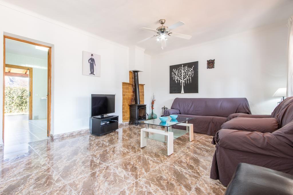 Chalet Falco With Private Pool And Garden Port de Alcudia  Zewnętrze zdjęcie